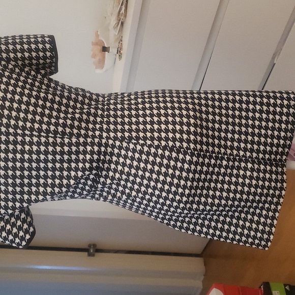 Black and White Dress Large - Picture 5 of 6